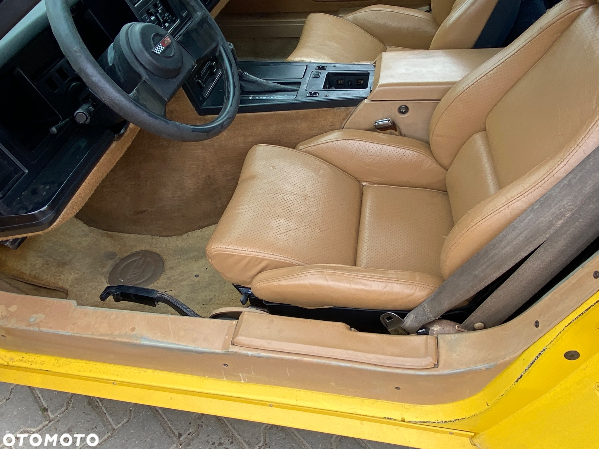 Chevrolet Corvette - 11