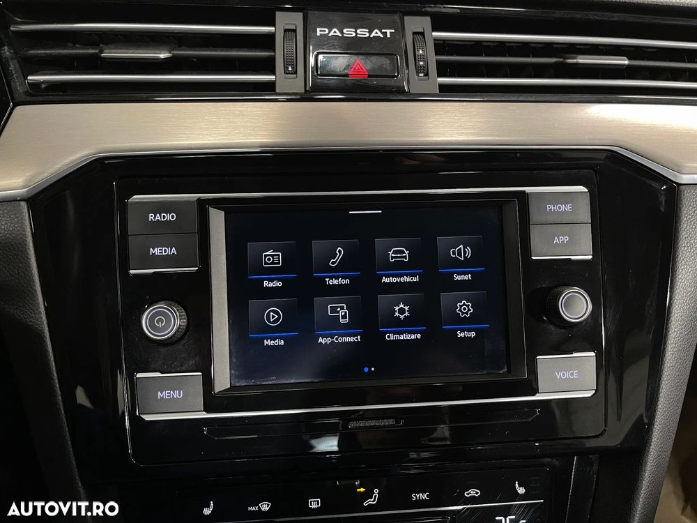 Volkswagen Passat 2.0 TDI DSG Highline - 18