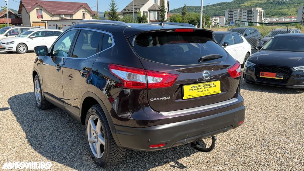 Nissan Qashqai 1.6 DCI Xtronic TEKNA+ - 5