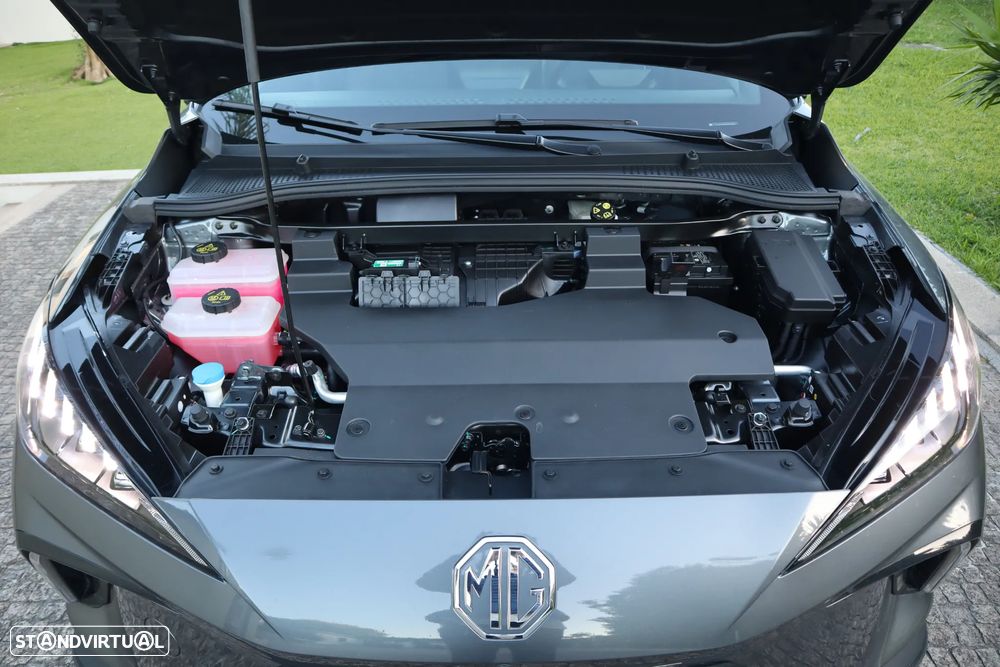 MG MG4 64 kWh Luxury - 12