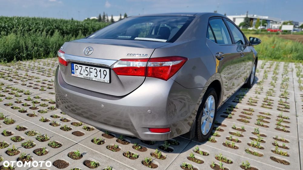 Toyota Corolla 1.6 Premium - 4