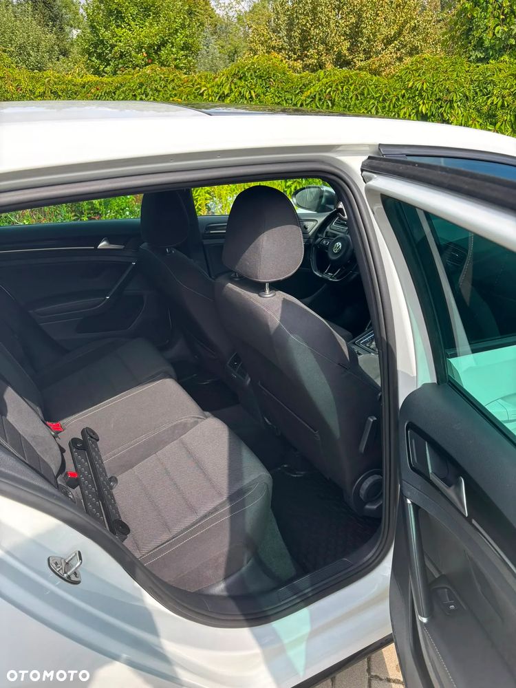 Volkswagen Golf - 14