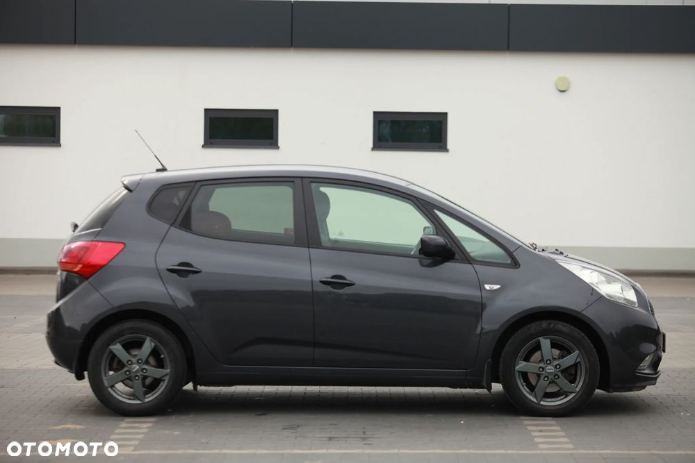Kia Venga - 5