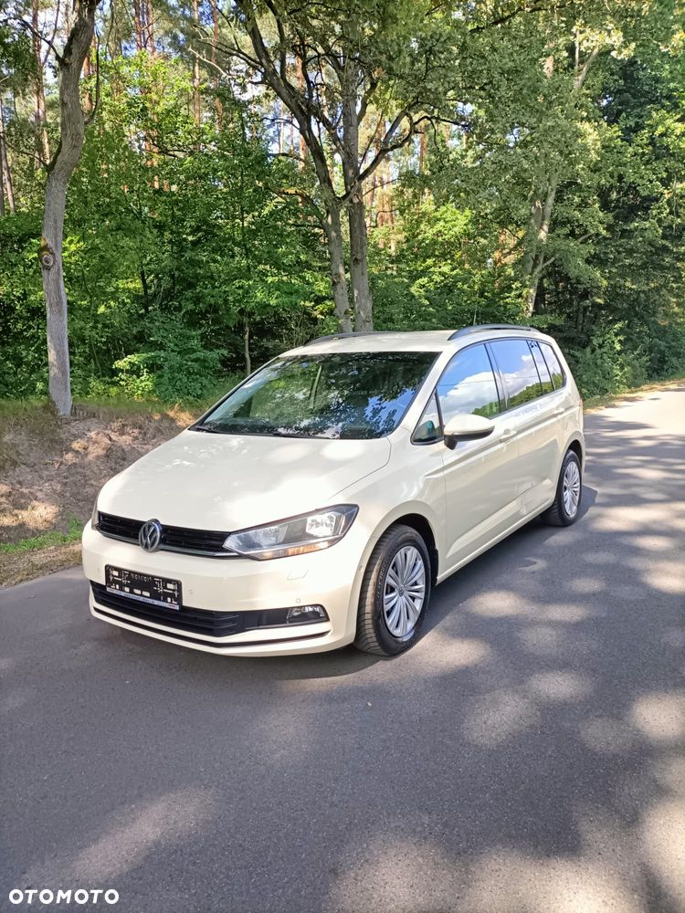 Volkswagen Touran - 17