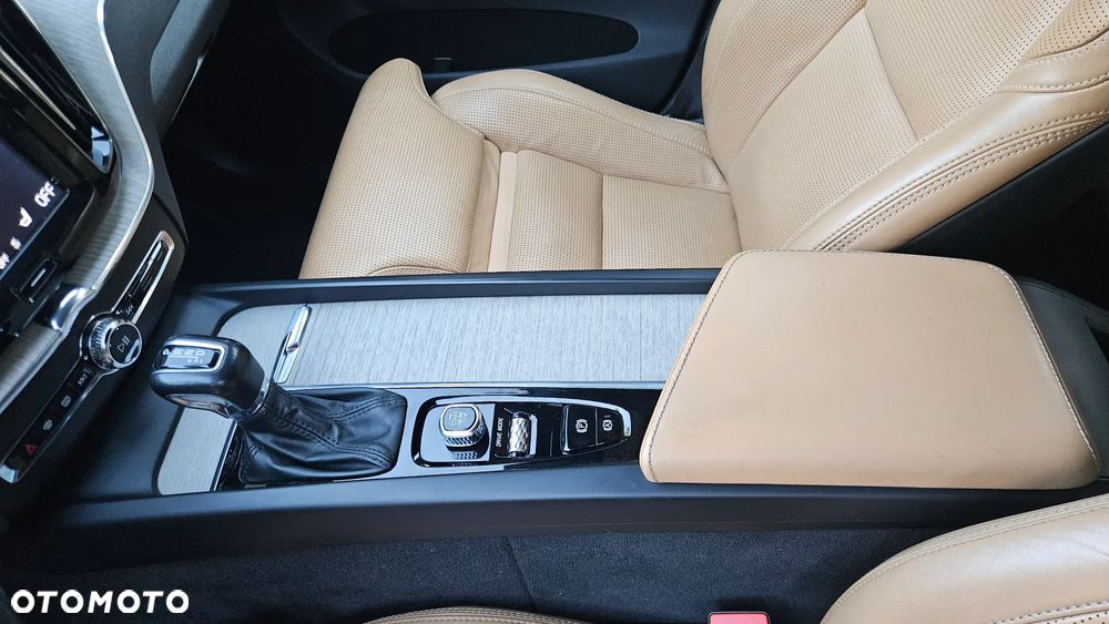 Volvo XC 60 D4 SCR AWD Inscription - 30