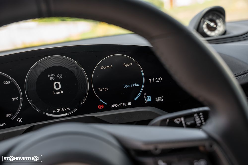 Porsche Taycan Bateria Performance Plus - 29