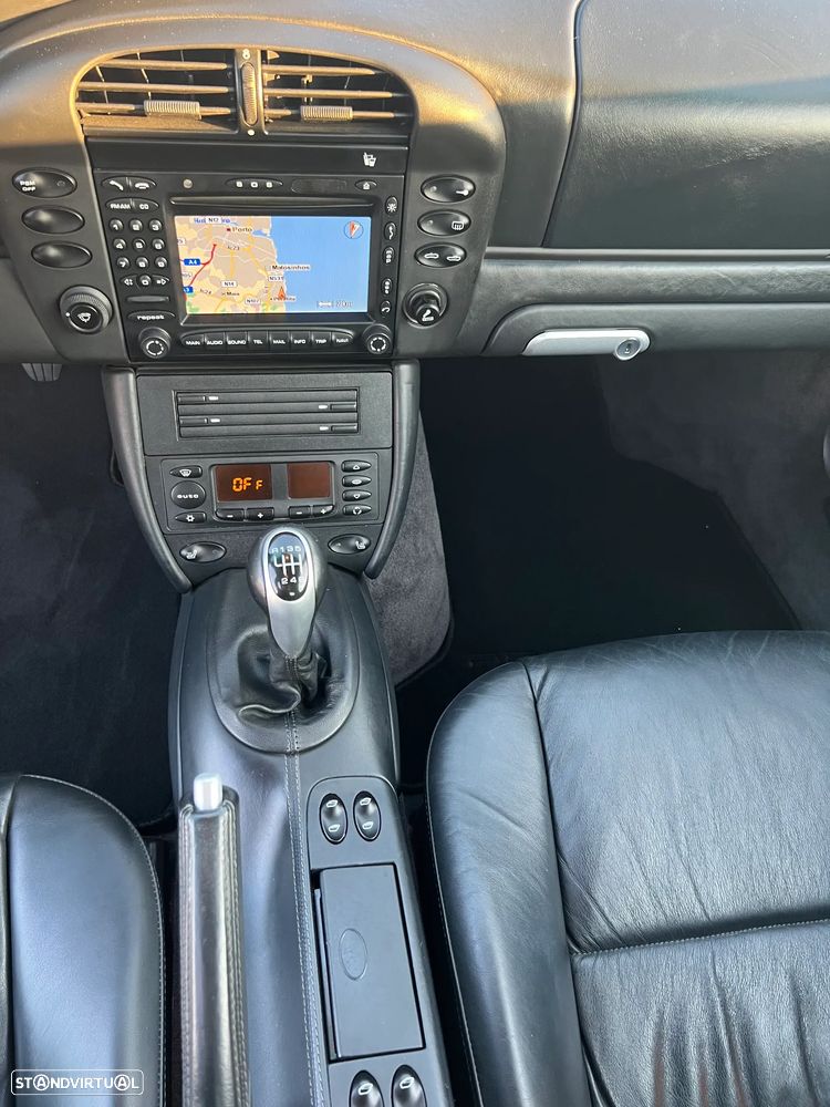 Porsche 911 (996) Carrera 4S Cabrio - 35