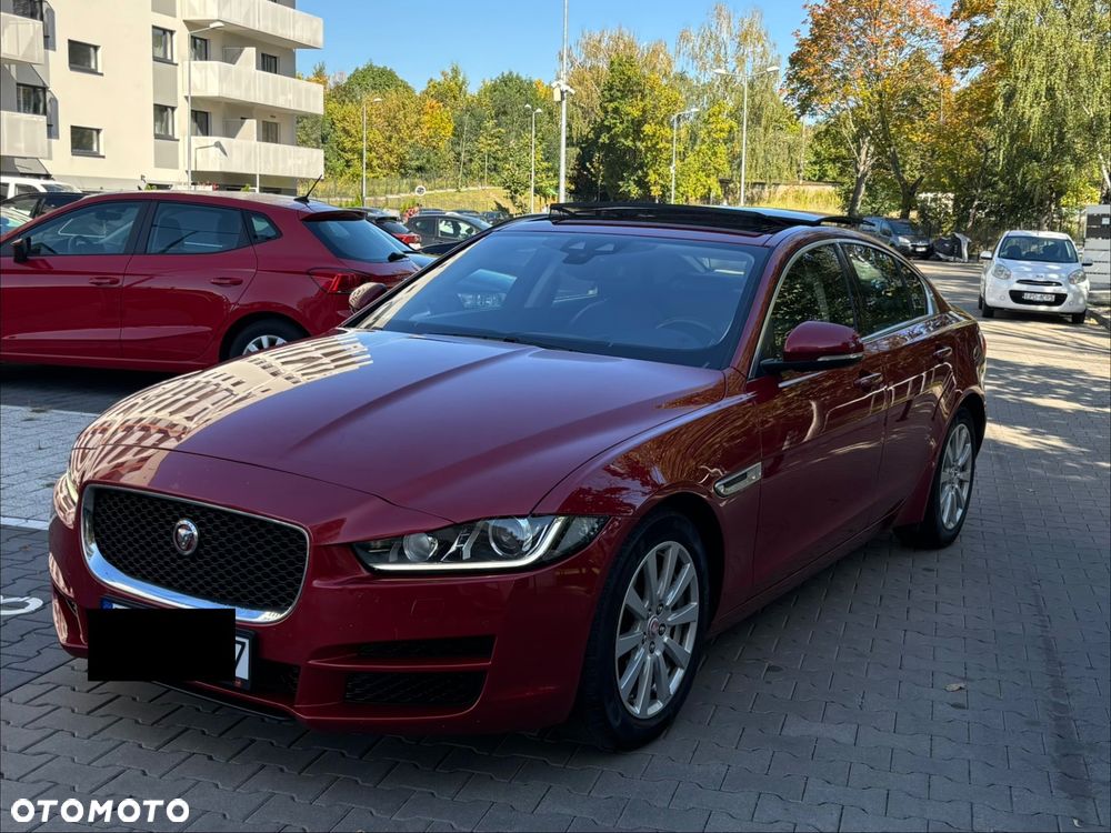 Jaguar XE 20d Portfolio - 4