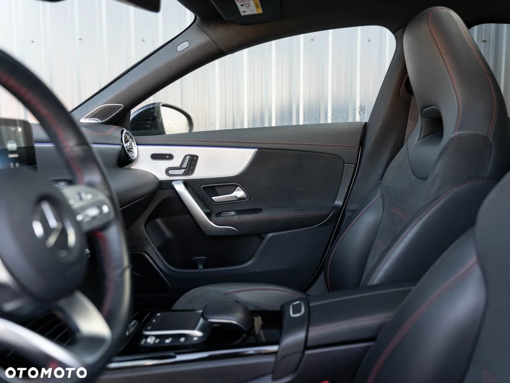 Mercedes-Benz CLA 220 d 4-Matic AMG Line 8G-DCT - 10