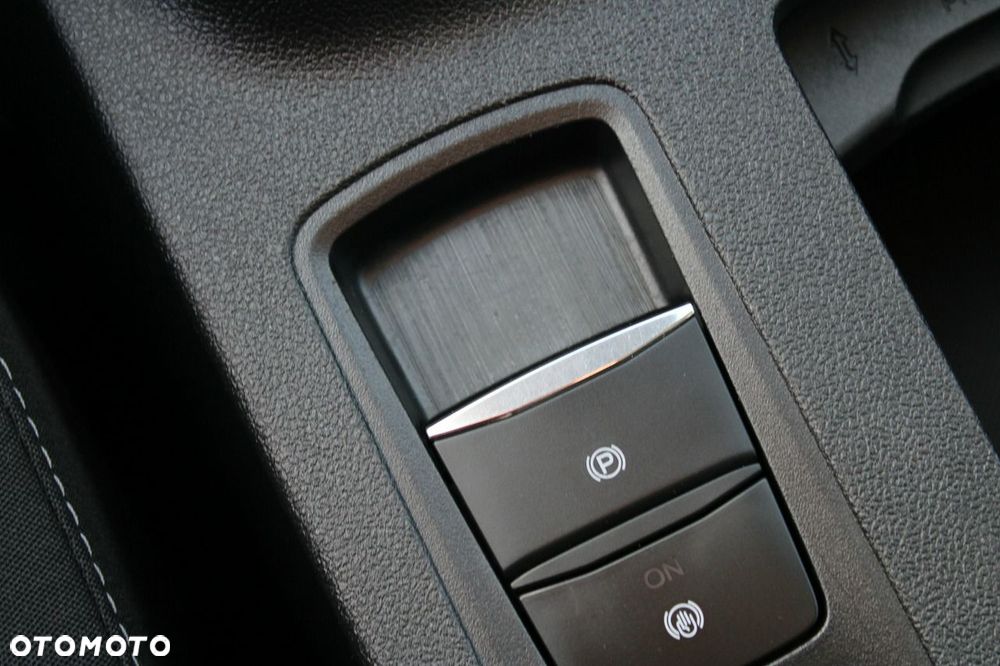 Ford Kuga - 29