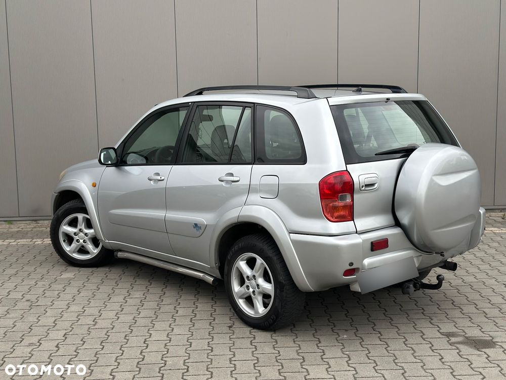 Toyota RAV4 - 4