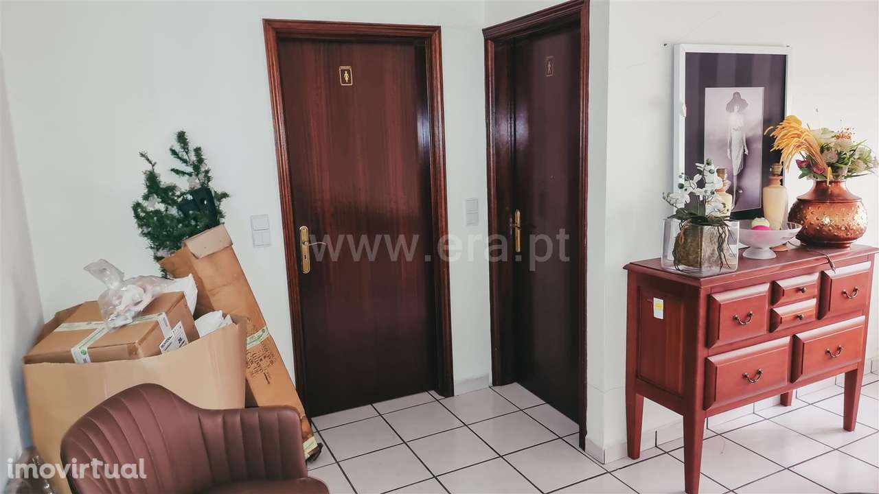 Armazém para arrendamento em Sobrosa, Paredes - Grande imagem: 5/6