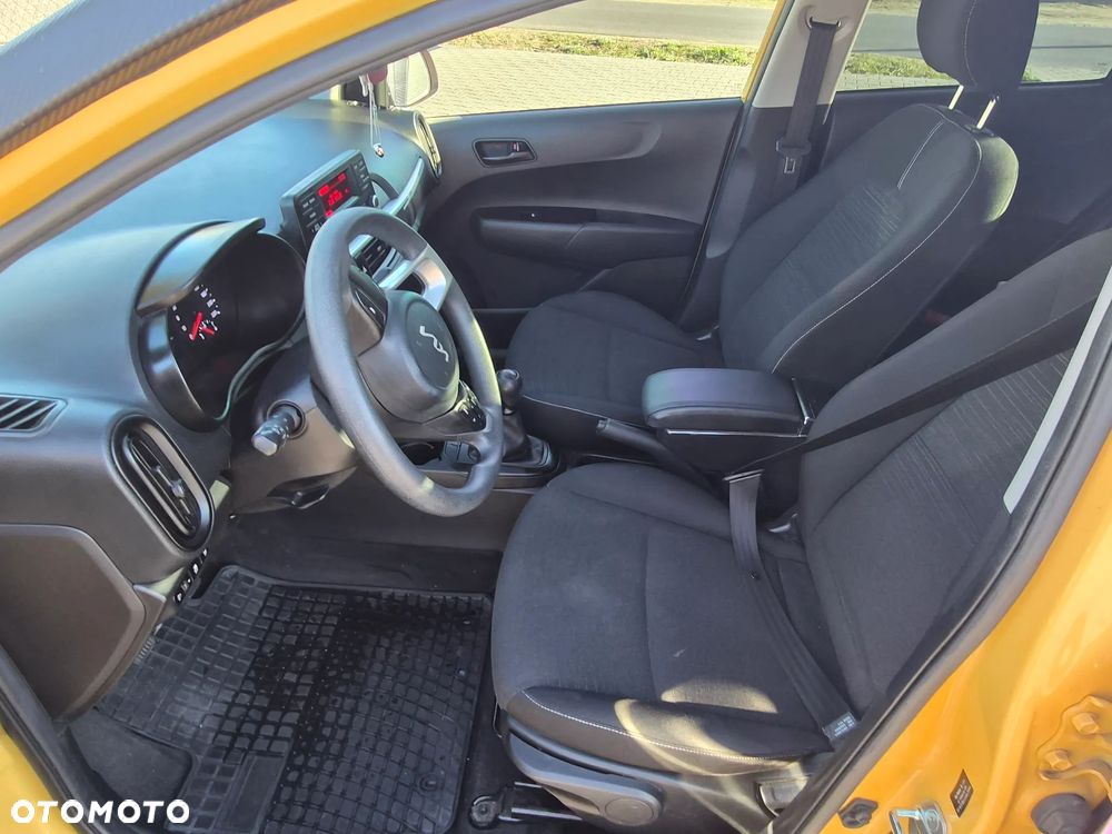 Kia Picanto 1.2 L - 6