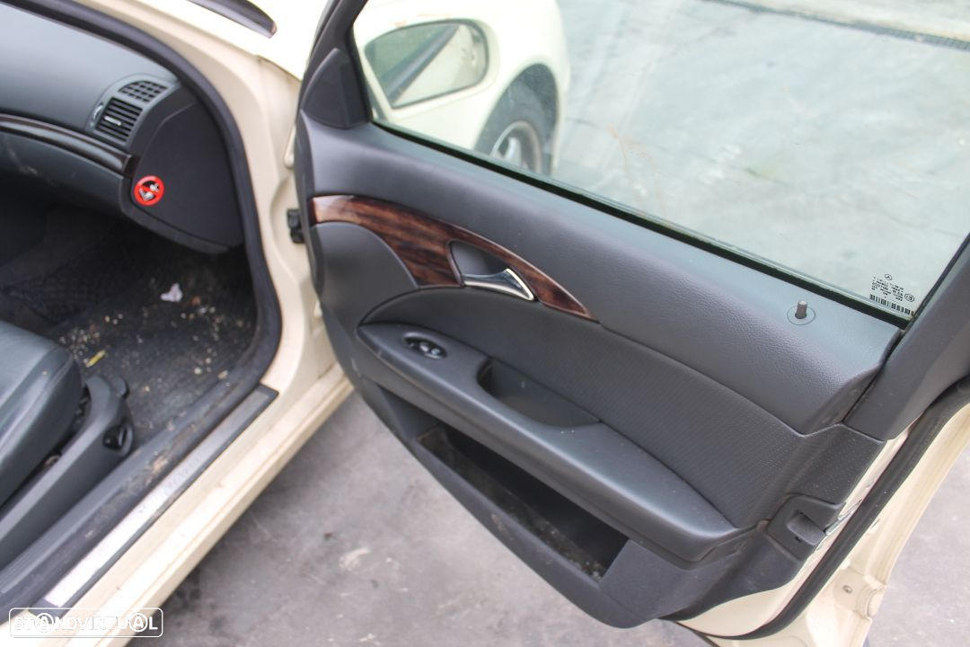 Mercedes Classe E W211 de 2004 - 8