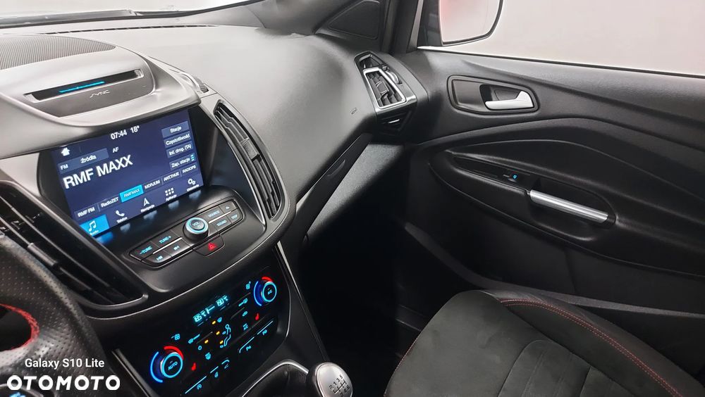 Ford Kuga 1.5 EcoBoost FWD ST-Line - 19