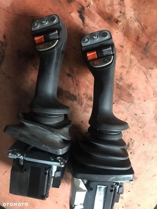 JOYSTICK DO CLAAS SCORPION 7044 - 5