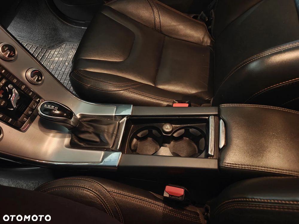 Volvo XC 60 - 16