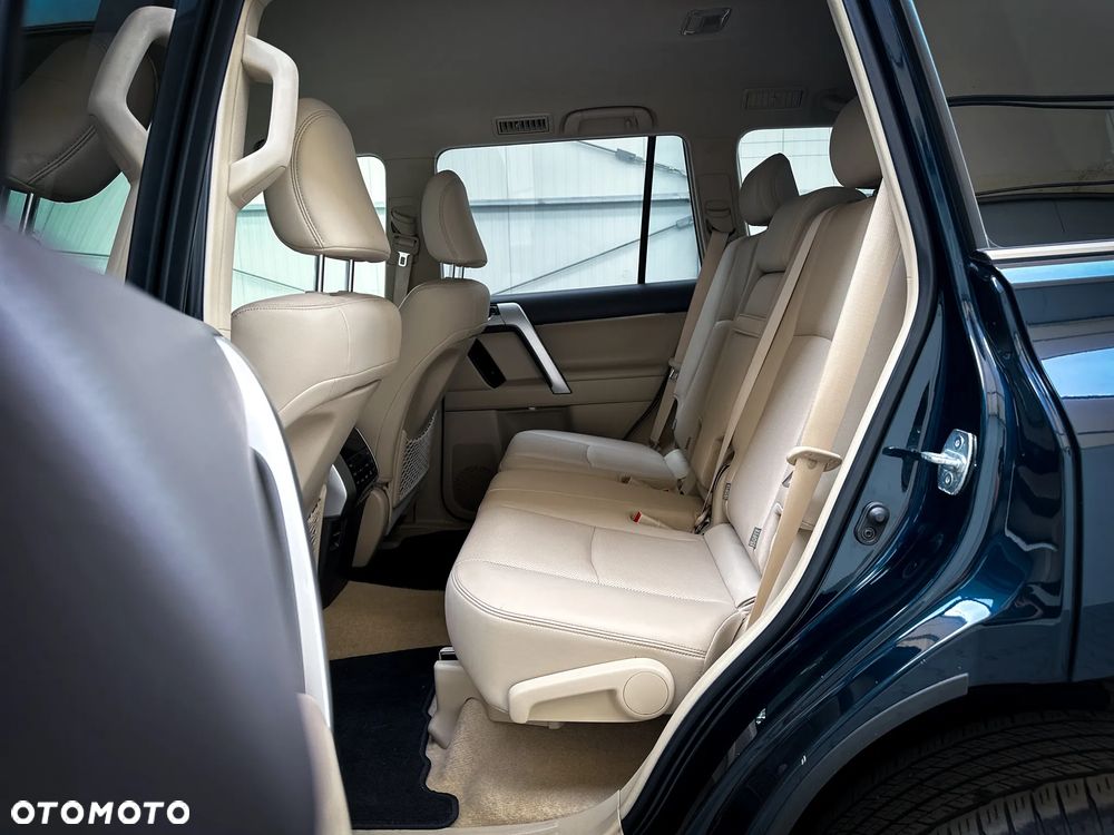 Toyota Land Cruiser LC 2.8 D-4D Invincible - 26