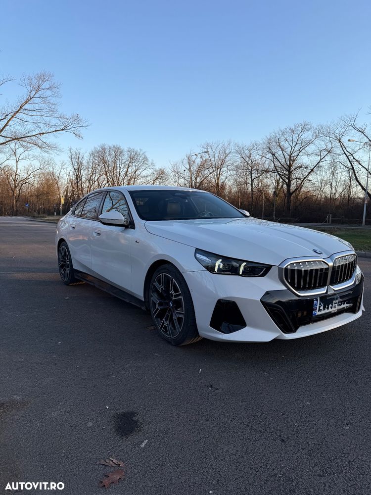 BMW Seria 5 520i AT MHEV - 1