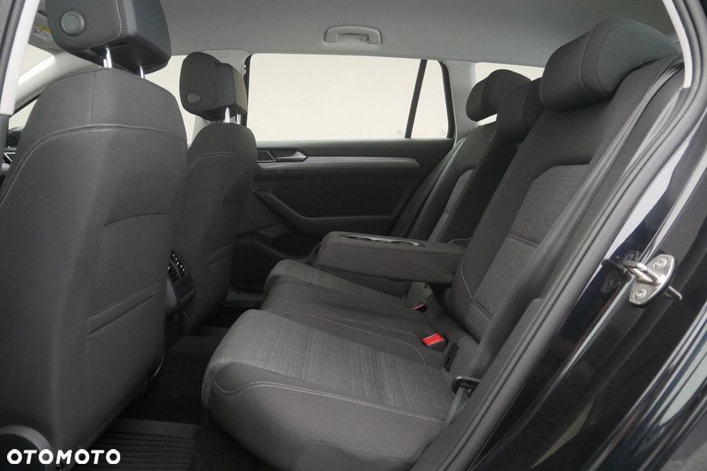 Volkswagen Passat Variant 2.0 TSI Business DSG - 15