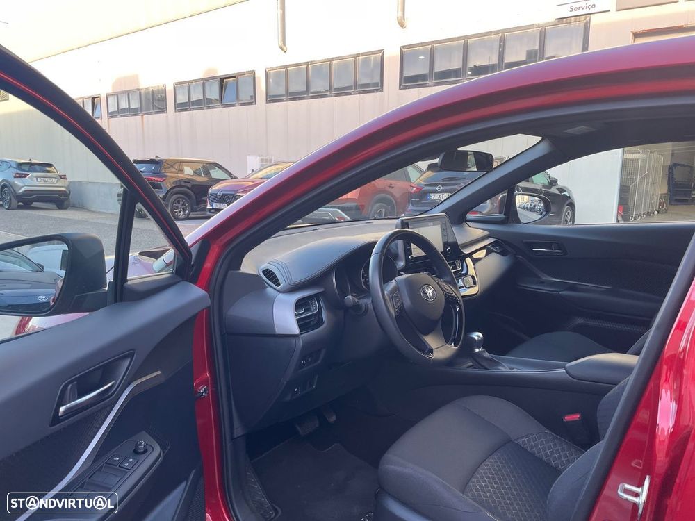 Toyota C-HR - 14