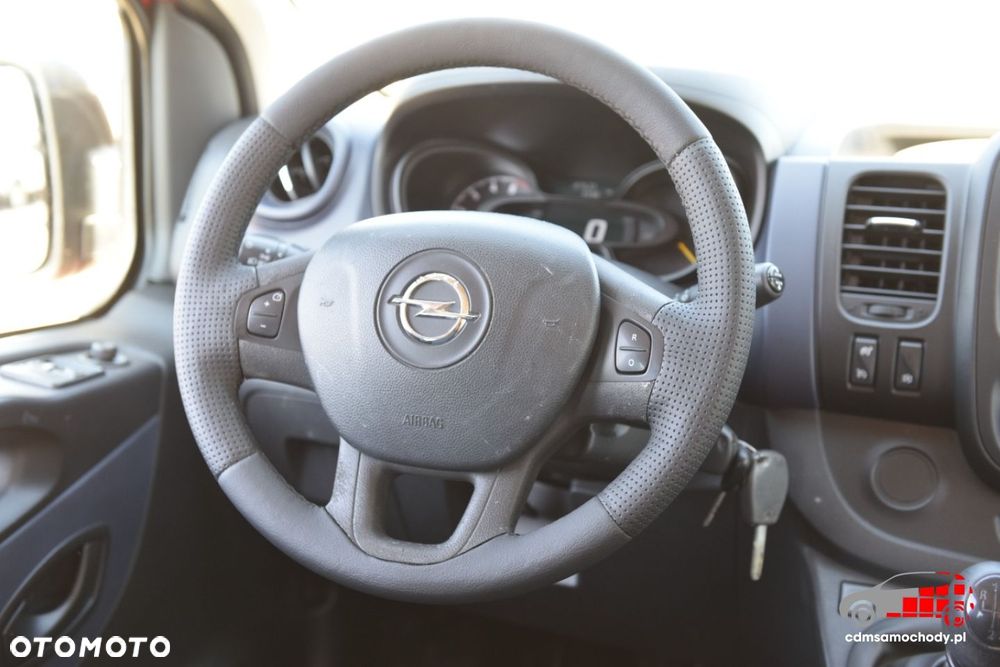 Opel Vivaro - 24