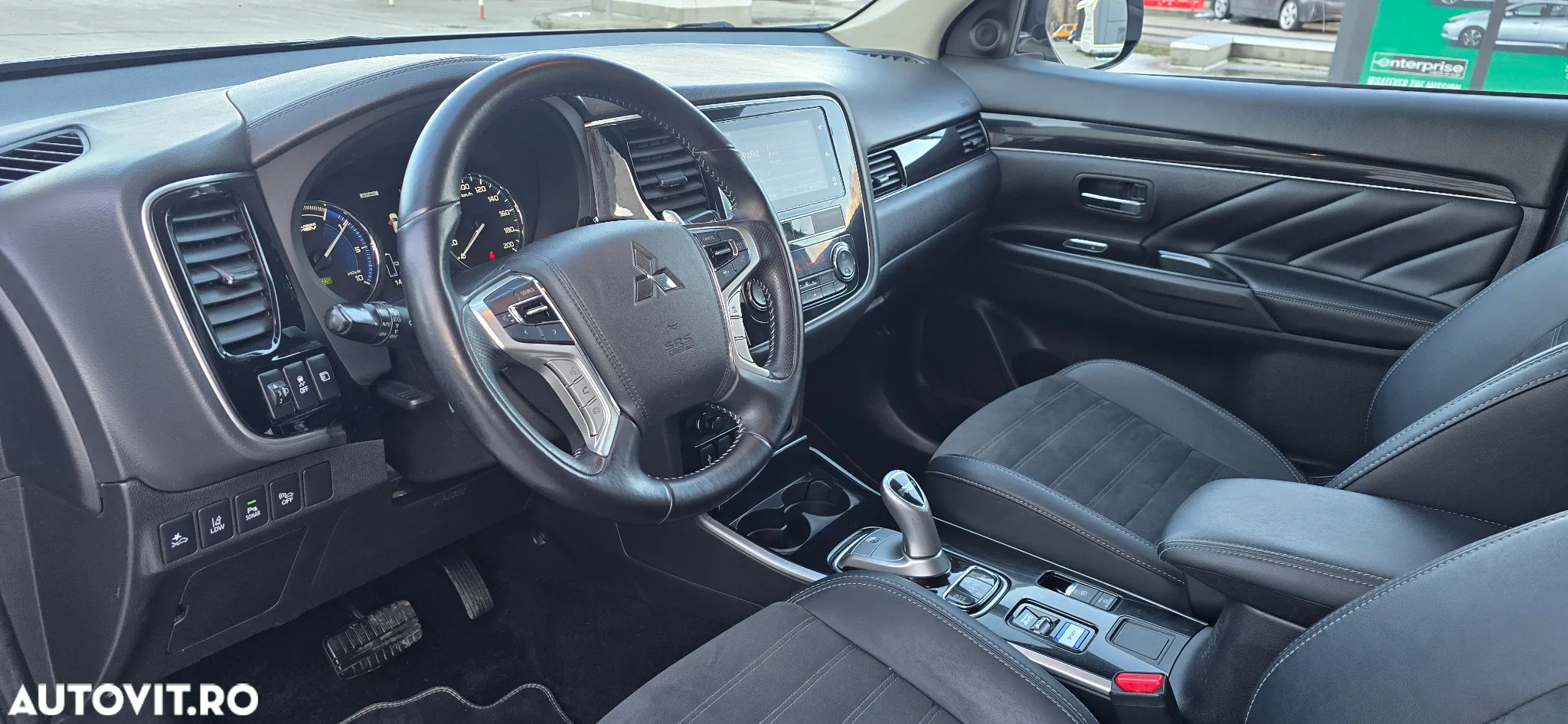 Mitsubishi Outlander 2.4 4WD Plug-In Hybrid - 15