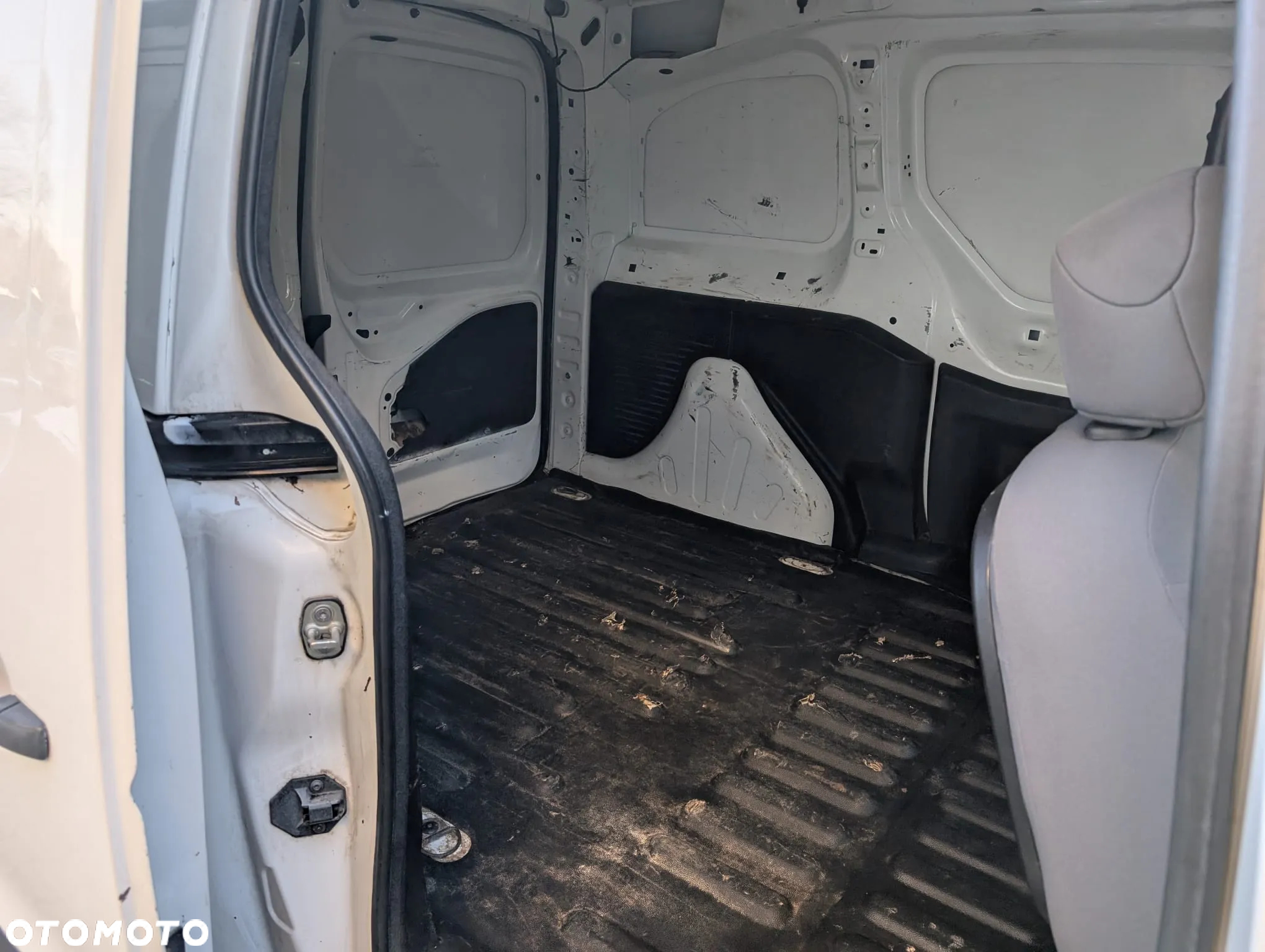 Peugeot PARTNER III Dangel 4x4 - 21