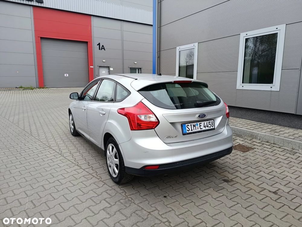 Ford Focus 1.6 Trend EU5 - 3