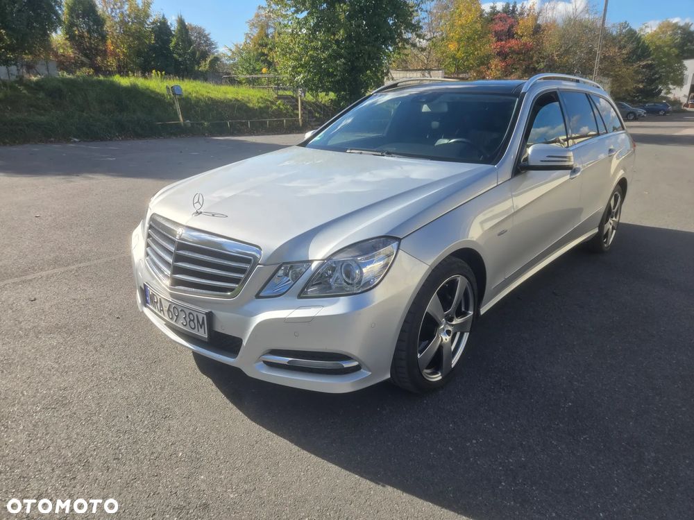 Mercedes-Benz Klasa E 300 CDI BlueEff Avantgarde - 1