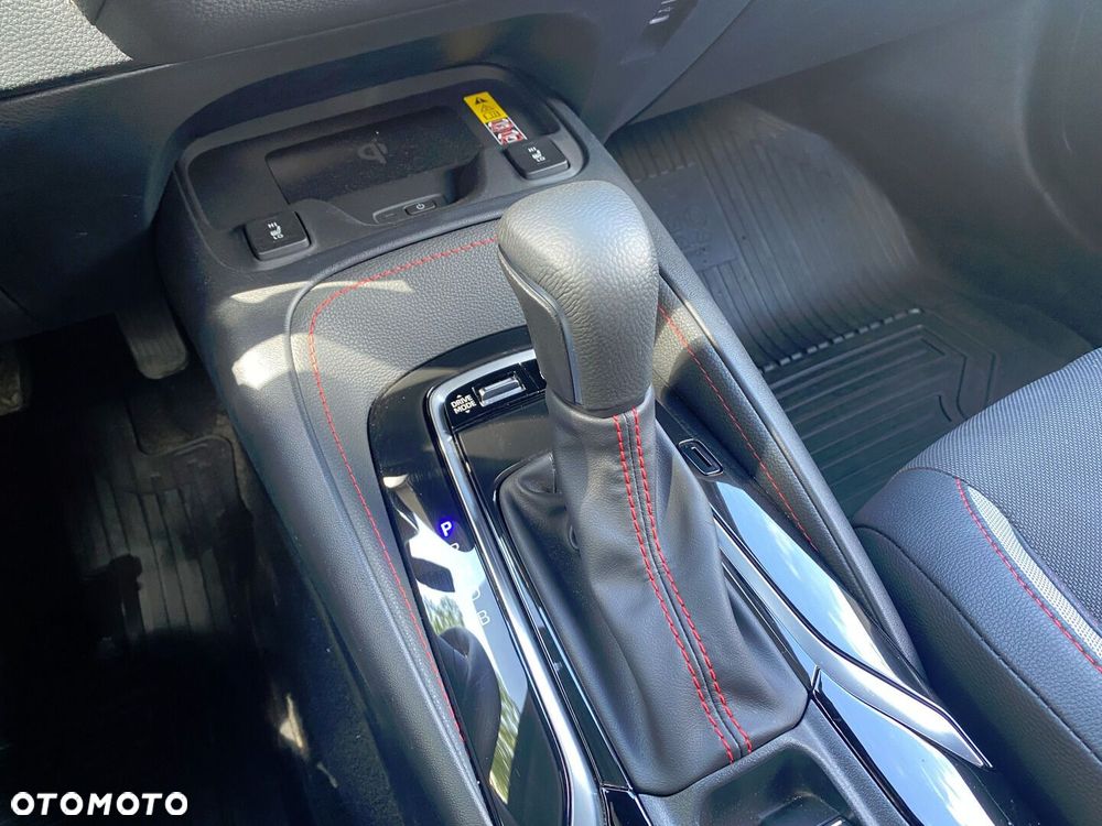 Toyota Corolla 1.8 Hybrid GR Sport Dynamic - 17