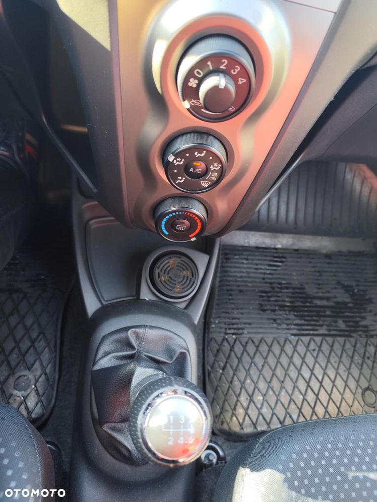 Toyota Yaris 1.33 VVT-i Sol - 19