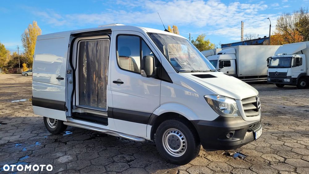 Mercedes-Benz Sprinter - 1