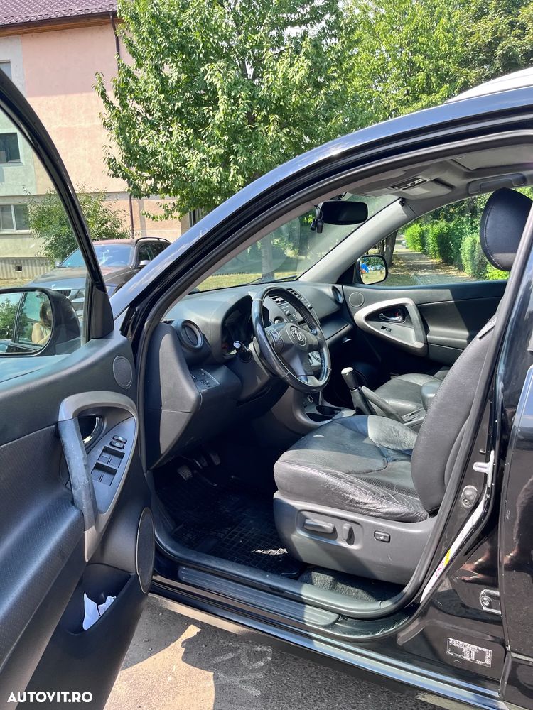 Toyota RAV4 2.0 VIP - 3