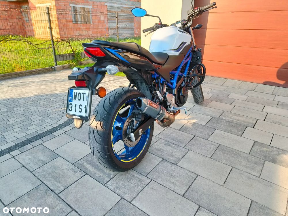 Suzuki SV - 17