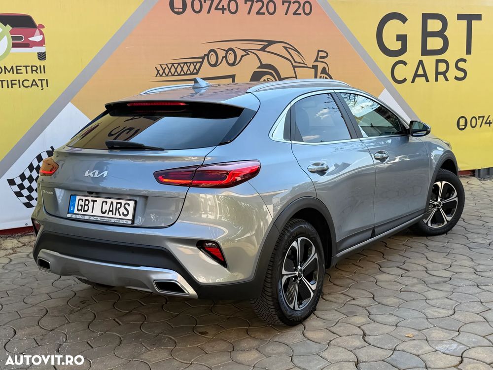 Kia XCeed - 10