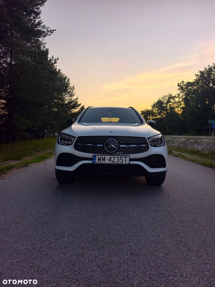 Mercedes-Benz GLC - 21