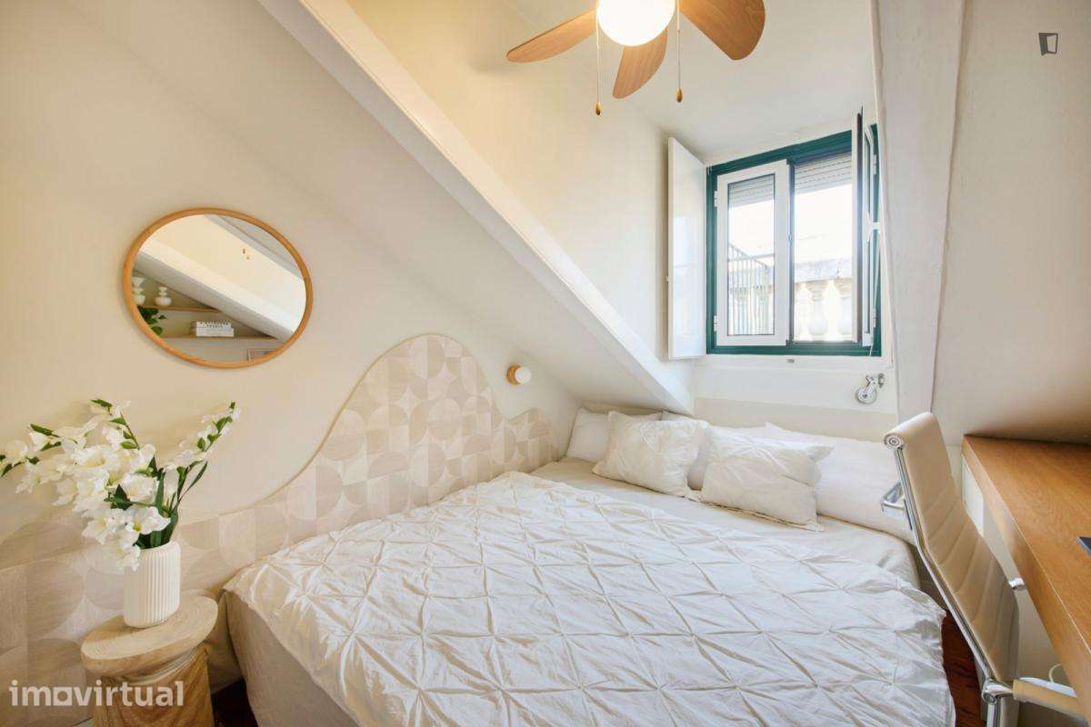 Quarto - localizado em Santos Lisbon - Grande imagem: 5/15