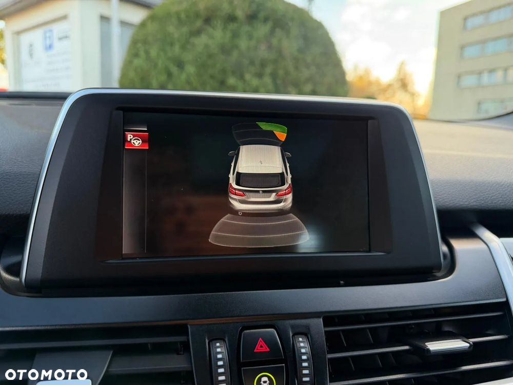 BMW Seria 2 220d Active Tourer xDrive Sport-Aut Sport Line - 27