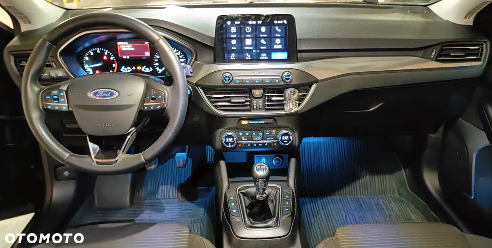 Ford Focus 1.5 EcoBoost Titanium - 17