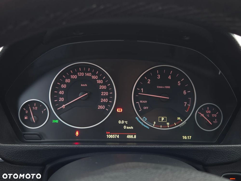 BMW Seria 3 320i xDrive - 22