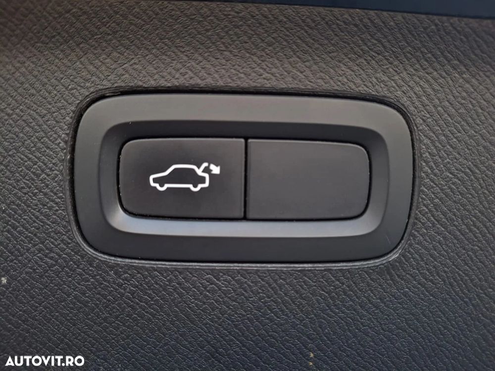Volvo XC 90 B5 MHEV AWD 7 locuri Momentum - 24