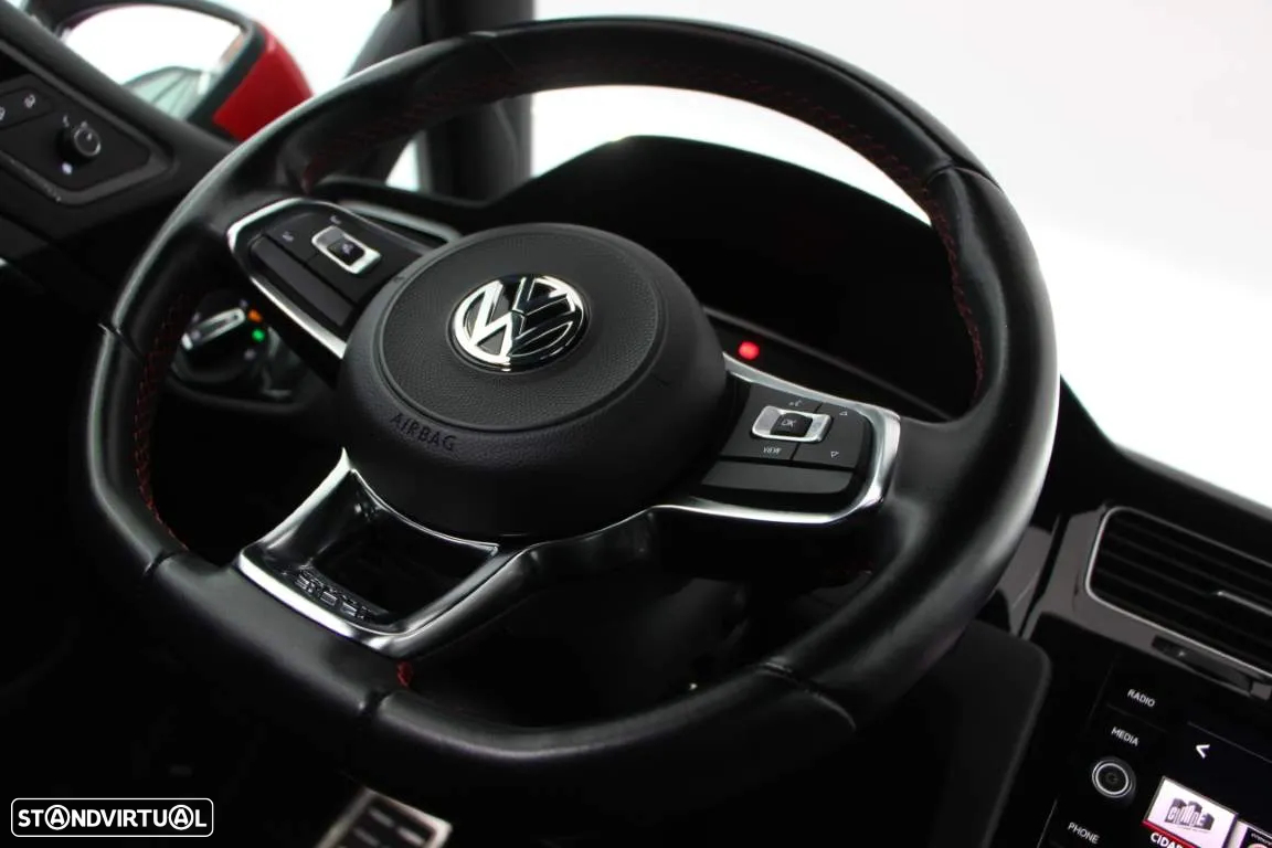VW Golf 2.0 TSI GTI DSG - 16
