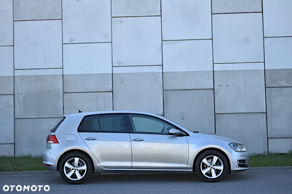 Volkswagen Golf - 9