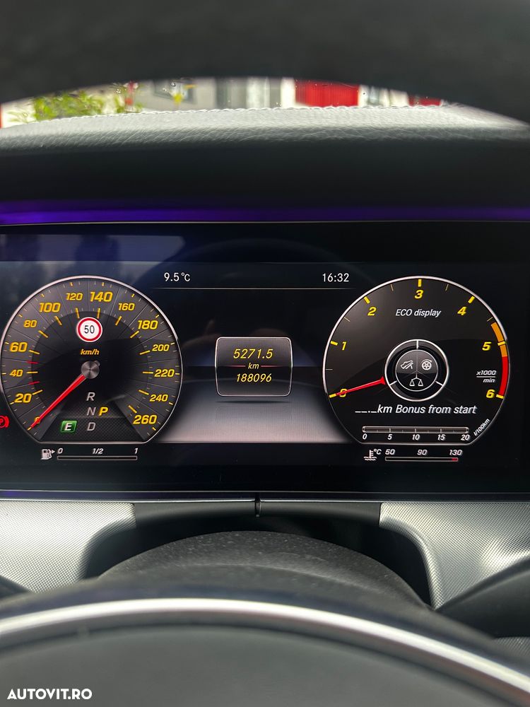 Mercedes-Benz E 220 d 4Matic Coupe 9G-TRONIC AMG Line - 29