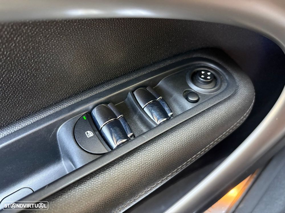 MINI Countryman One D - 9