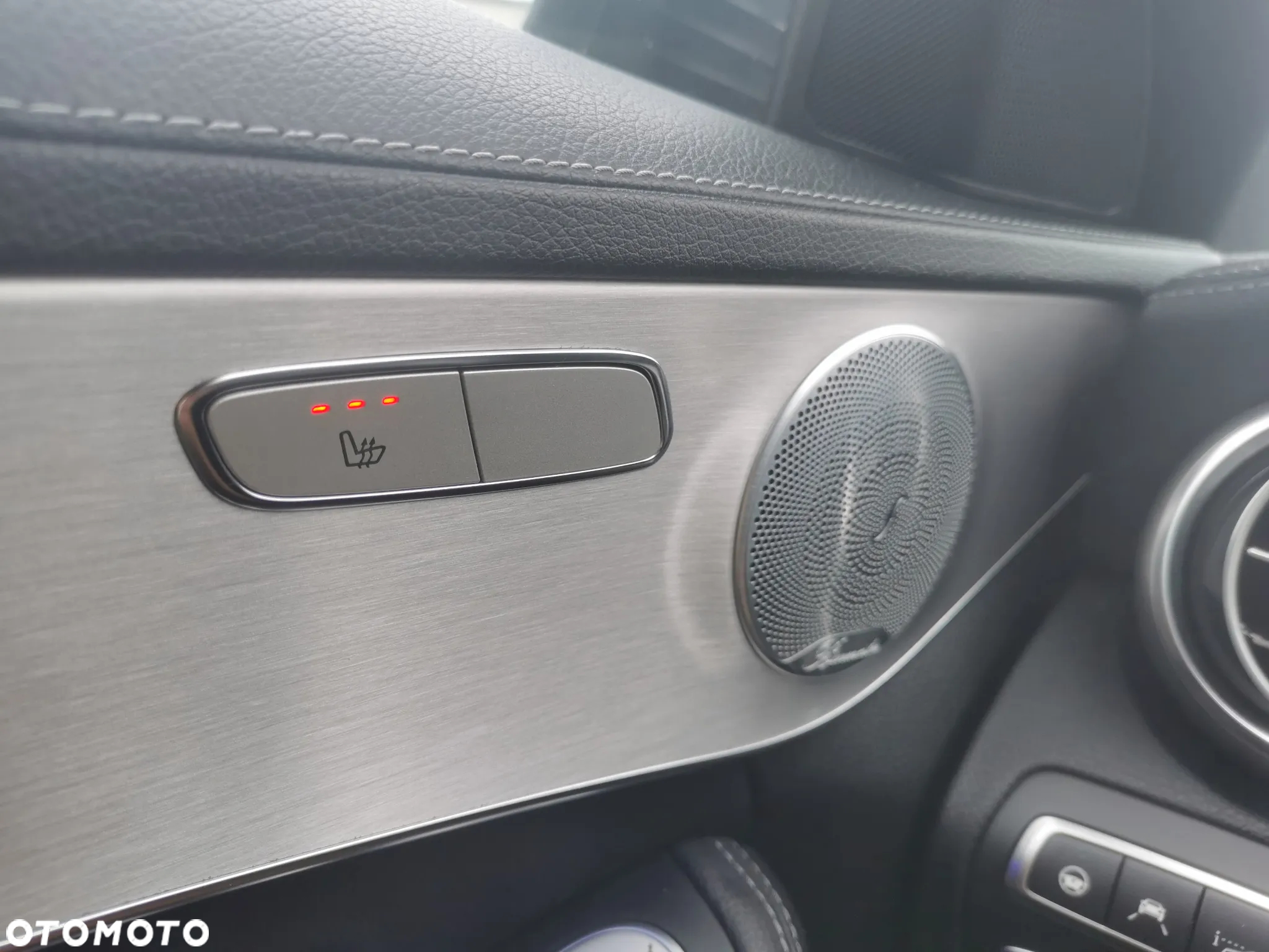 Mercedes-Benz Klasa C 300 de 9G-TRONIC - 36