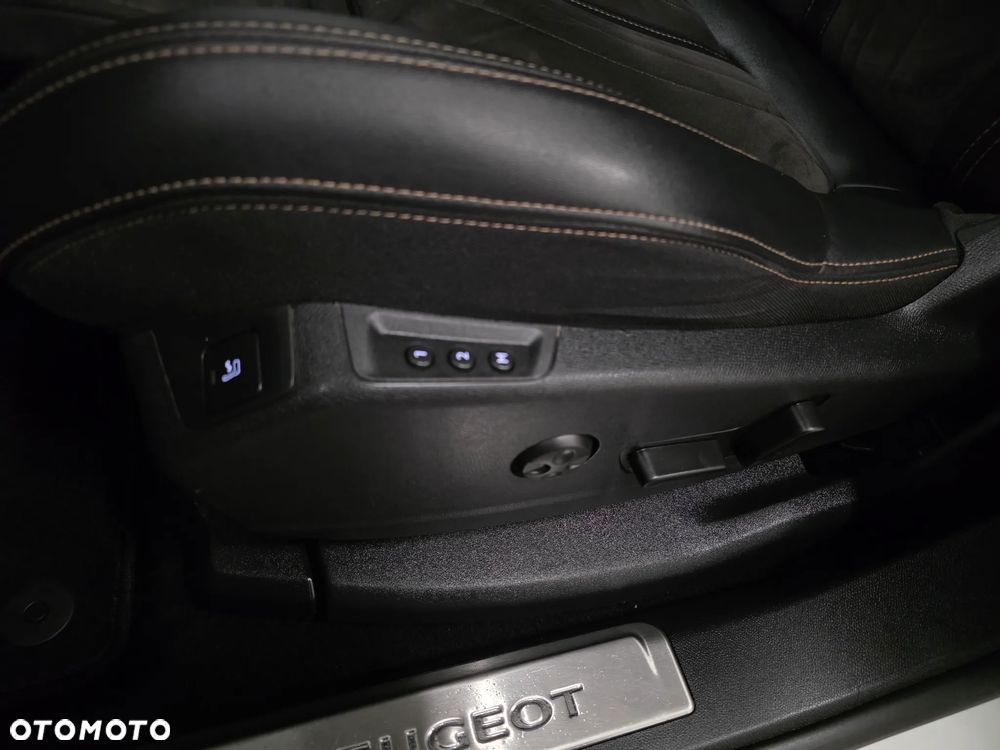 Peugeot 3008 BlueHDi 130 Stop & Start EAT8 GT - 20