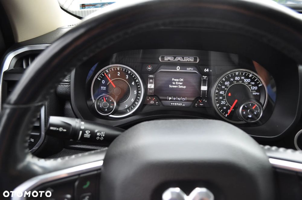 RAM 1500 Crew Cab Laramie - 24