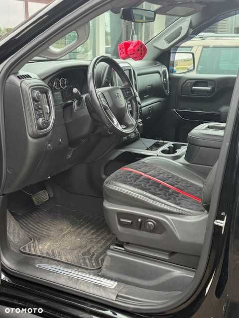 Chevrolet Silverado - 6